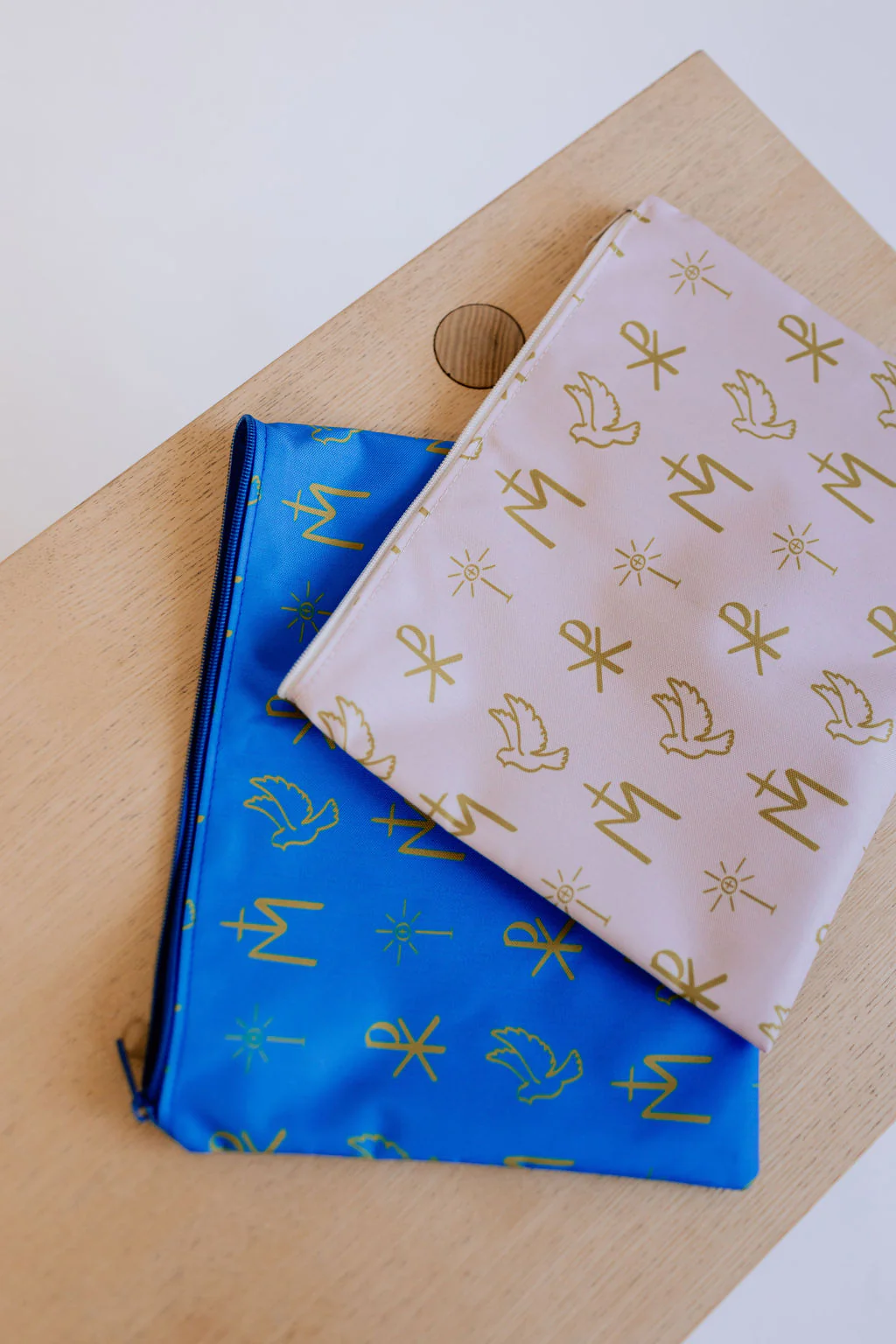Mass Essentials Pouch - Image 2