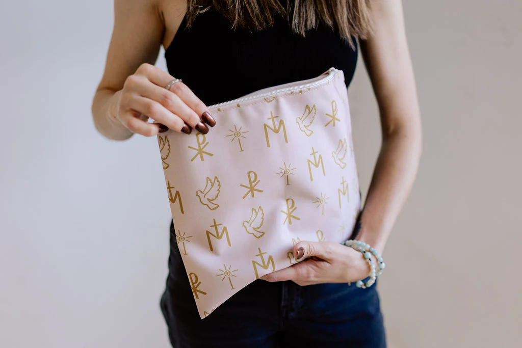 Mass Essentials Pouch - Image 5
